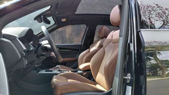 AUDI-Q5-2023