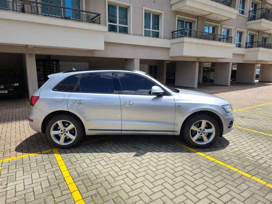 AUDI-Q5-2015
