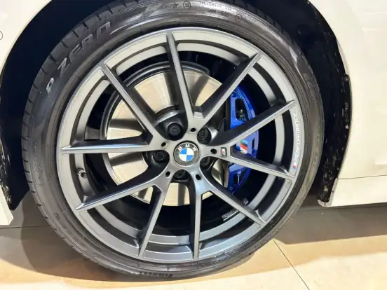 BMW-320i-2025