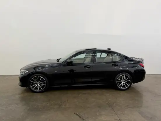 BMW-330i-2019