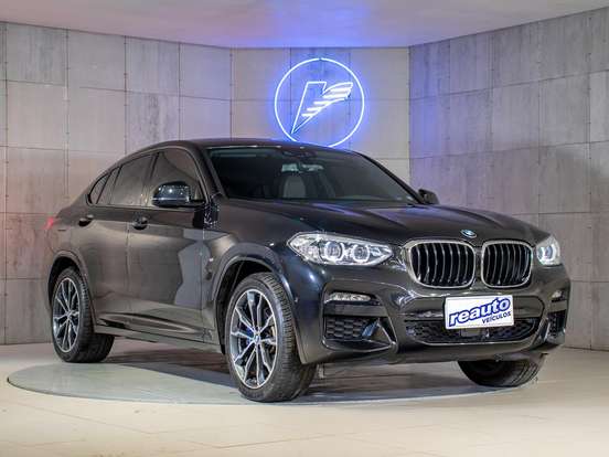 BMW-X4-2021