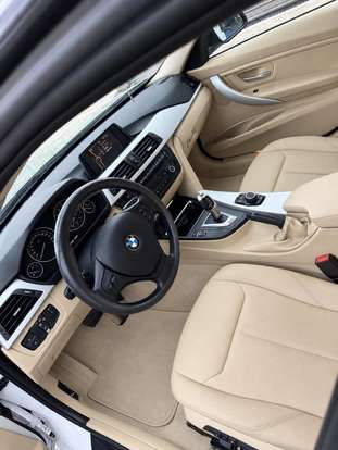 BMW-320i-2013