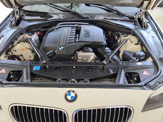 BMW-535i-3.0 SEDAN 6 CILINDROS 24V TURBO GASOLINA 4P AUTOMÁTICO BMW-535i-2010