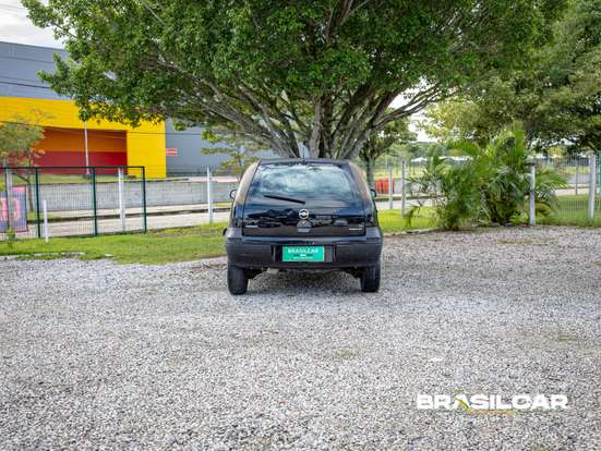 CHEVROLET-CORSA-2011
