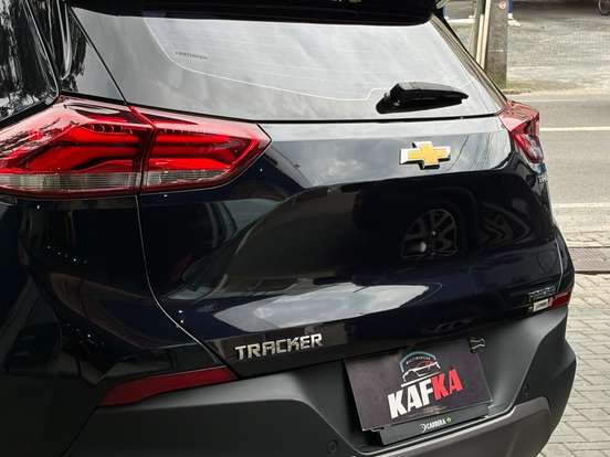 CHEVROLET-TRACKER-2023