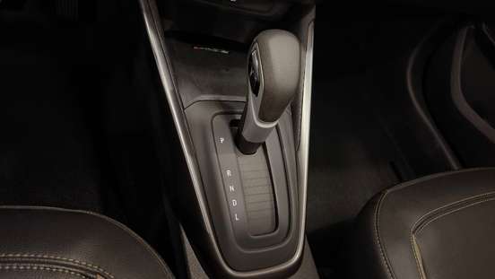CHEVROLET-TRACKER-2025