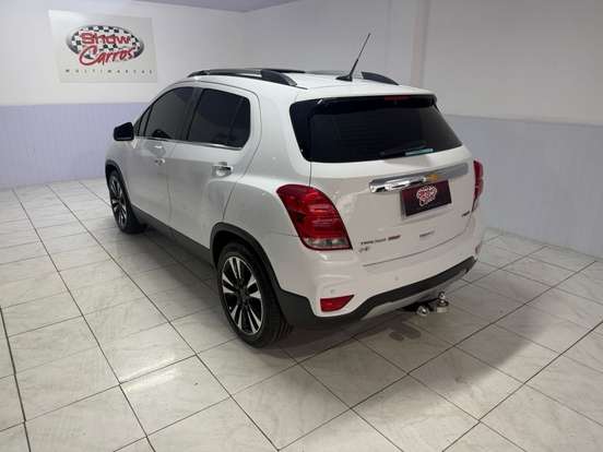 CHEVROLET-TRACKER-2017