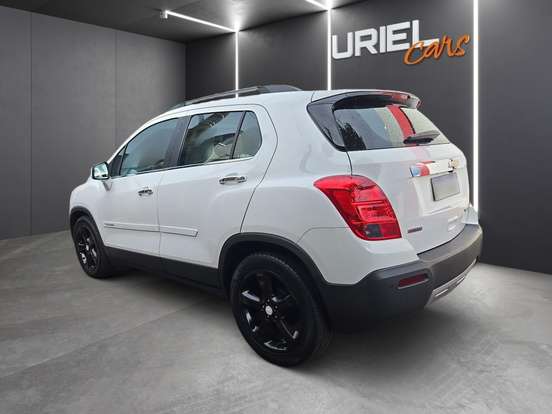 CHEVROLET-TRACKER-2015