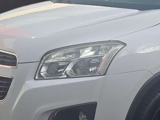 CHEVROLET-TRACKER-2015