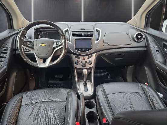 CHEVROLET-TRACKER-2015