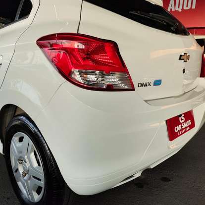 CHEVROLET-ONIX-2018