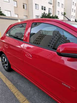 CHEVROLET-ONIX-2013