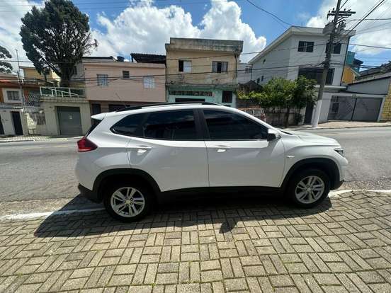 CHEVROLET-TRACKER-2023