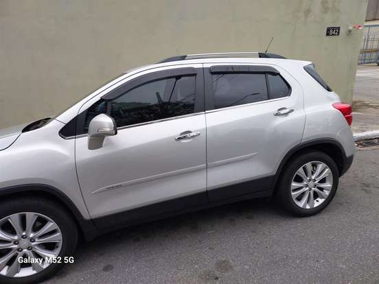 CHEVROLET-TRACKER-2018