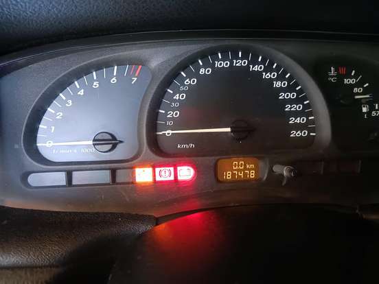 CHEVROLET-VECTRA-2.2 SFI GLS 16V GASOLINA 4P AUTOMÁTICO CHEVROLET-VECTRA-2000