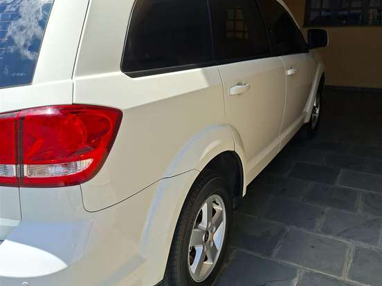 FIAT-FREEMONT-2.4 EMOTION 16V GASOLINA 4P AUTOMÁTICO FIAT-FREEMONT-2011
