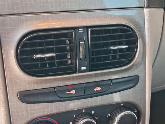 FIAT-IDEA-1.6 MPI ESSENCE 16V FLEX 4P MANUAL FIAT-IDEA-2014