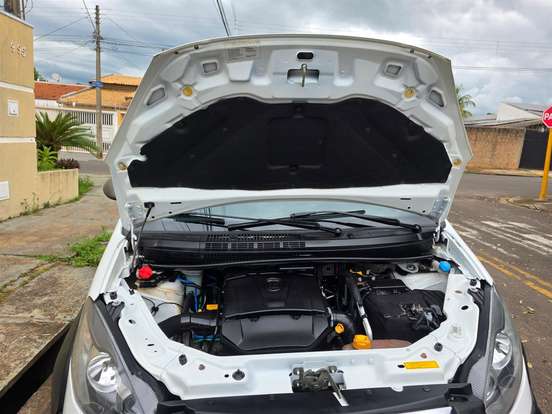 FIAT-IDEA-1.8 MPI ADVENTURE 16V FLEX 4P AUTOMATIZADO FIAT-IDEA-2014