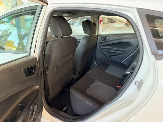 FORD-FIESTA-2014