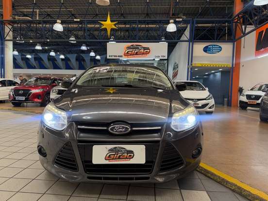 FORD-FOCUS-2014