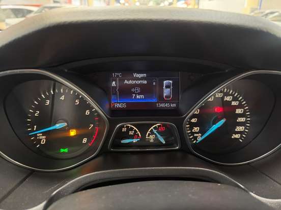 FORD-FOCUS-2.0 TITANIUM PLUS SEDAN 16V FLEX 4P POWERSHIFT FORD-FOCUS-2014