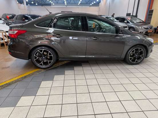 FORD-FOCUS-2.0 TITANIUM PLUS SEDAN 16V FLEX 4P POWERSHIFT FORD-FOCUS-2014