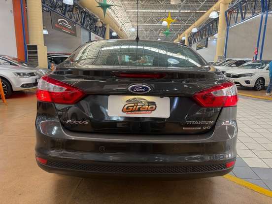 FORD-FOCUS-2014