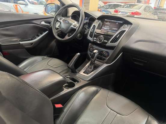 FORD-FOCUS-2014