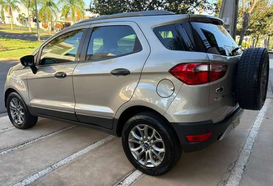 FORD-ECOSPORT-2013