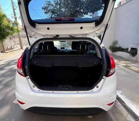 FORD-FIESTA-2015