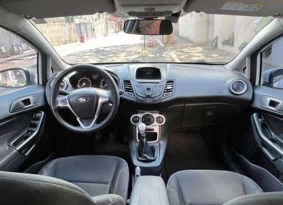 FORD-FIESTA-2015