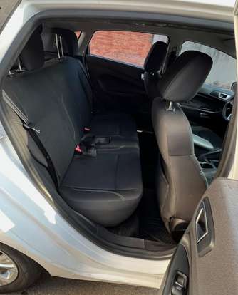 FORD-FIESTA-2015