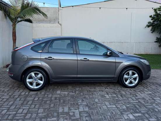 FORD-FOCUS-2.0 GLX 16V FLEX 4P AUTOMÁTICO FORD-FOCUS-2012