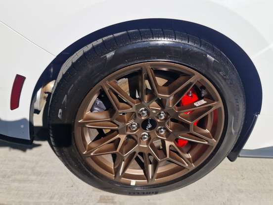 FORD-MUSTANG-5.0 V8 GASOLINA GT PERFORMANCE MANUAL FORD-MUSTANG-2025