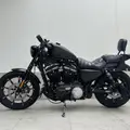 HARLEY-DAVIDSON SPORTSTER IRON 883 HARLEY-DAVIDSON SPORTSTER IRON 883