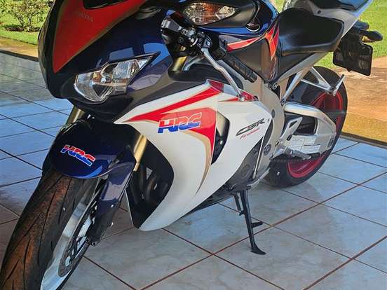 HONDA-CBR 1000RR FIREBLADE HONDA-CBR 1000RR FIREBLADE-2011