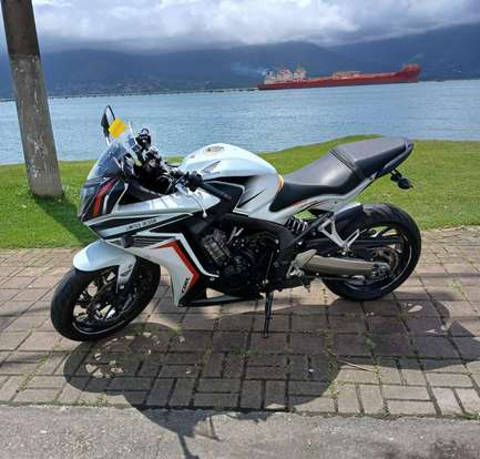 HONDA-CBR 650F-2015