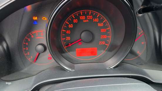 HONDA-FIT-2015
