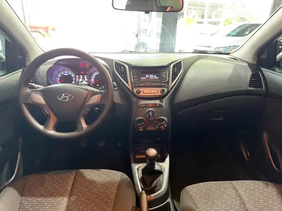 HYUNDAI-HB20-2017