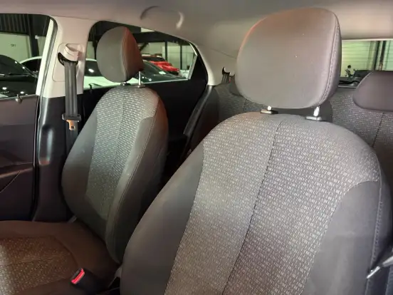 HYUNDAI-HB20-2017