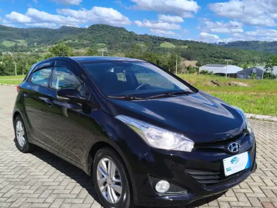 HYUNDAI-HB20-1.6 PREMIUM 16V FLEX 4P MANUAL HYUNDAI-HB20-2013