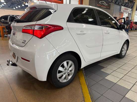 HYUNDAI-HB20-2015