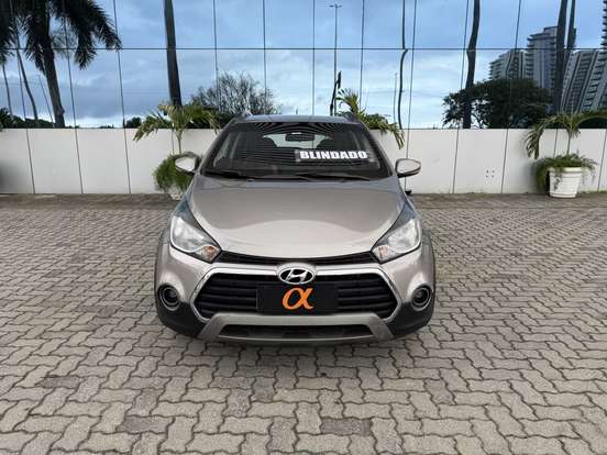 HYUNDAI-HB20X-2016