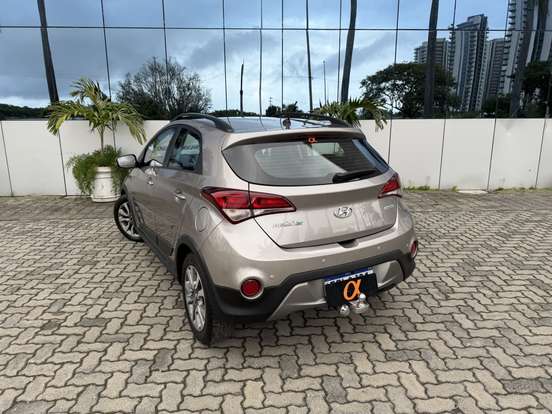 HYUNDAI-HB20X-2016