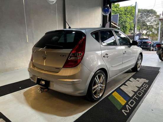 HYUNDAI-I30-2011