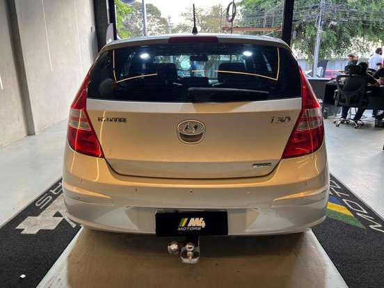 HYUNDAI-I30-2011