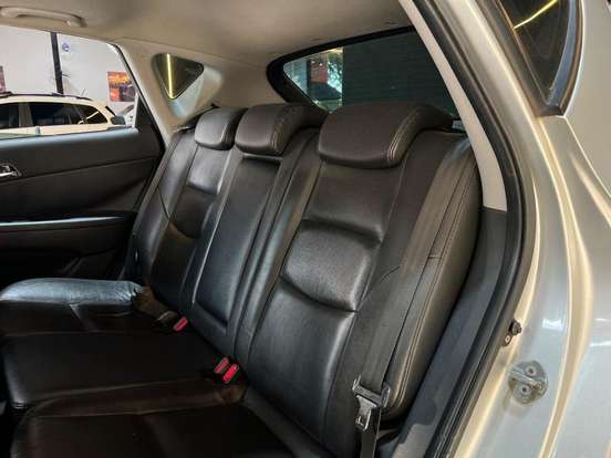 HYUNDAI-I30-2.0 MPFI GLS 16V GASOLINA 4P AUTOMÁTICO HYUNDAI-I30-2011