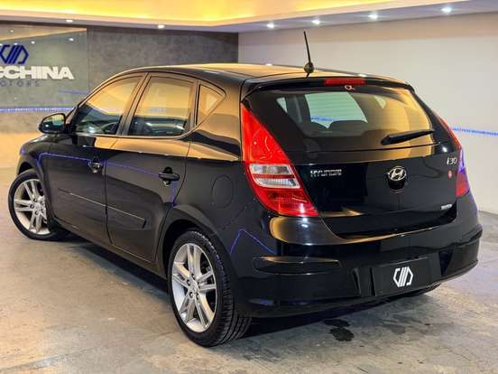 HYUNDAI-I30-2.0 MPI 16V GASOLINA 4P AUTOMÁTICO HYUNDAI-I30-2010