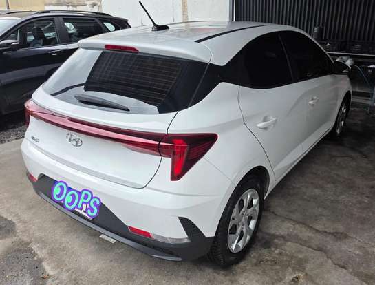 HYUNDAI-HB20-2023