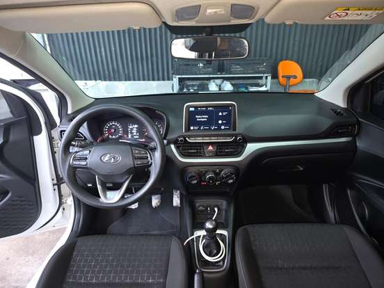 HYUNDAI-HB20-2023